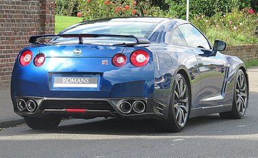 Nissan GT-R Premium Edition 4
