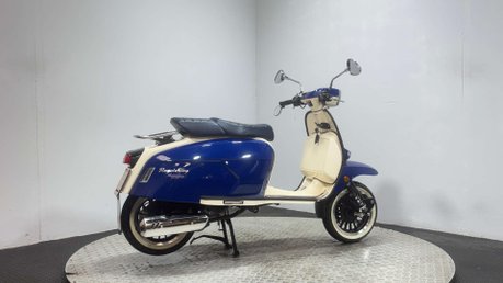 Royal Alloy GP AC 2019 ONLY 168 MILES NEW MOT CUSTOM SCOOTER 125CC LEARNER 3