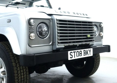 Land Rover Defender 2.4 TDCi XS Station Wagon 3dr Diesel Manual 4WD SWB Euro 4 (122 bhp) 51