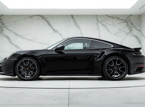 Porsche 911 Turbo S (992) 5