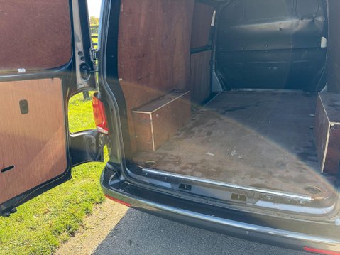 Volkswagen Transporter 2.0 TDI T30 Highline Panel Van 5dr Diesel DSG FWD LWB Euro 6 (s/s) (150 ps) 31