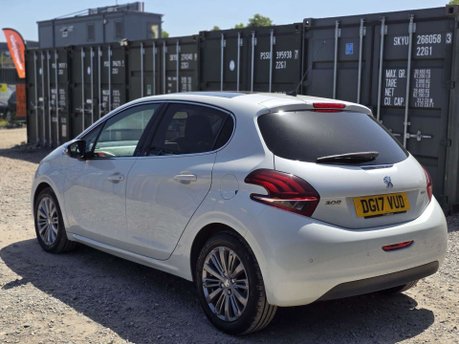 Peugeot 208 1.2 PureTech Allure Hatchback 5dr Petrol EAT Euro 6 (s/s) (110 ps) 4