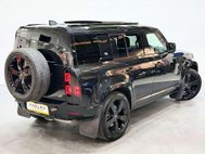 Land Rover Defender 3.0 D300 MHEV X-Dynamic HSE SUV 5dr Diesel Auto 4WD Euro 6 (s/s) (300 ps) 26