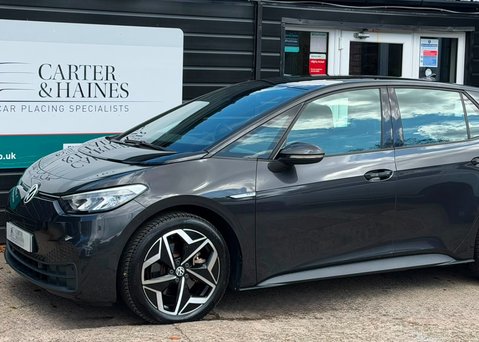 Volkswagen ID.3 Pro Performance 58kWh Life Hatchback 5dr Electric Auto (204 ps) 1