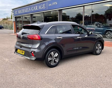 Kia Niro 1.6 Niro 2 Semi-Auto 5dr 8