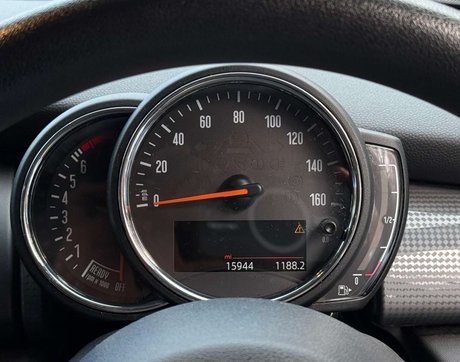 Mini Hatch 1.5 Cooper Classic Auto 5dr 21