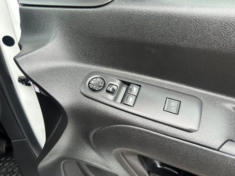 Peugeot Partner BLUEHDI PROFESSIONAL PREMIUM L1 24