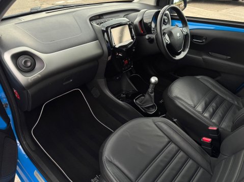 Peugeot 108 1.2 PureTech Feline Euro 6 5dr 15
