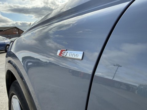 Audi Q4 40 S line SUV 5dr Electric Auto 82kWh (204 ps) 45