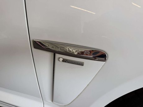 Jaguar XF 2.2d R-Sport Auto Euro 5 (s/s) 4dr 36