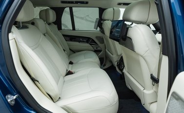 Land Rover Range Rover D350 AUTOBIOGRAPHY 22