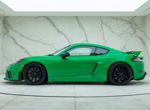 Porsche Cayman GT4 (718) 5