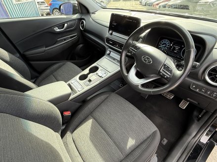 Hyundai KONA 39kWh Premium SUV 5dr Electric Auto (10.5kW Charger) (136 ps)