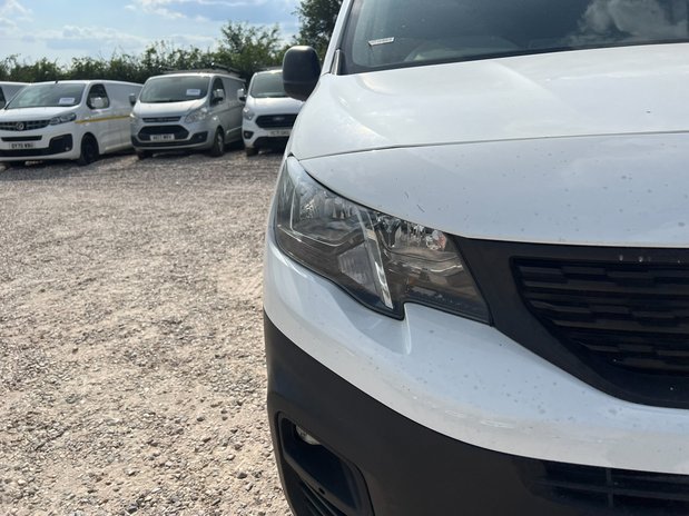 Peugeot Partner SWB (SOLD) L1H1 Low Roof Professional Air Con Sensors Cam EURO 6 NO VAT 22