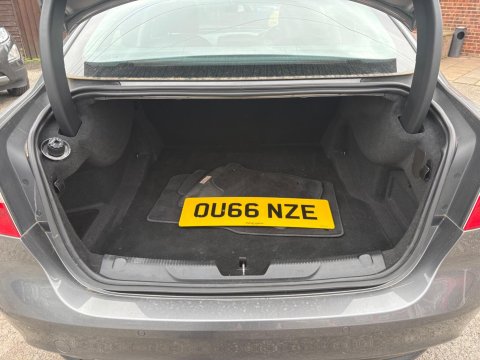 Jaguar XE PORTFOLIO 17