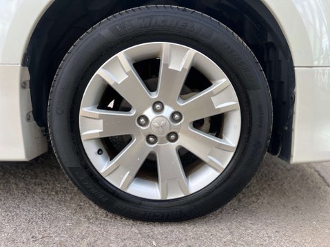 Mitsubishi Delica Roadest 85