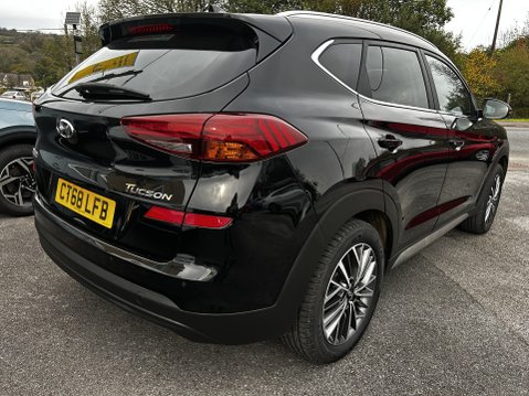 Hyundai TUCSON 1.6 GDi Premium 18