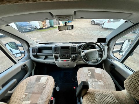 Elddis Autoquest 145 12