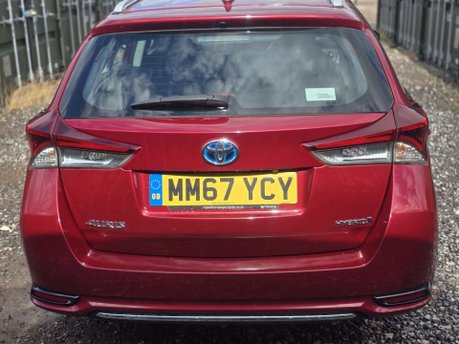 Toyota Auris 1.8 VVT-h Icon Tech Touring Sports 5dr Petrol Hybrid CVT Euro 6 (s/s) (136  8