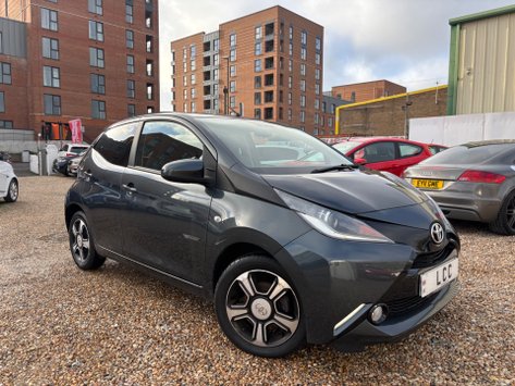 Toyota Aygo VVT-I X-CLUSIV 3.. AUTOMATIC.. FULL LEATHER.. SAT NAV.. REVERSING CAMERA..