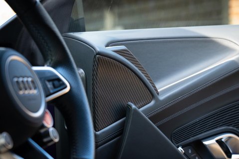Audi R8 5.2 FSI V10 Plus S Tronic quattro Euro 6 (s/s) 2dr 33