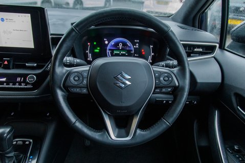 Suzuki Swace MOTION 20