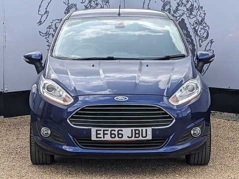 Ford Fiesta TITANIUM 2