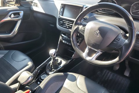 Peugeot 2008 S/S ALLURE..1FORMER KEEPER,7 MAIN DEALER SERVICES,STUNNING  5