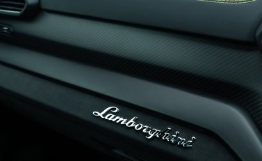 Lamborghini Urus GRAPHITE CAPSULE 25