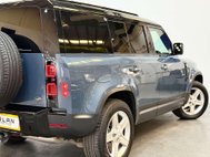 Land Rover Defender 3.0 D250 MHEV SE Hard Top SUV 5dr Diesel Auto 4WD MWB Euro 6 (s/s) (250 ps) 30