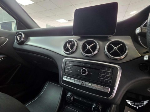 Mercedes-Benz GLA 2.0 GLA250 AMG Line (Executive) 7G-DCT 4MATIC Euro 6 (s/s) 5dr 31