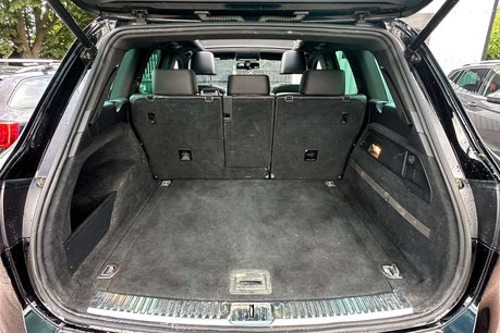 Volkswagen Touareg 3.0 TDI V6 BlueMotion Tech R-Line SUV 5dr Diesel Tiptronic 4WD Euro 6 (s/s) 61