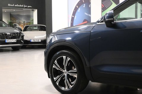 Volvo XC40 2.0 XC40 Inscription Pro B4 MHEV Auto 5dr 20
