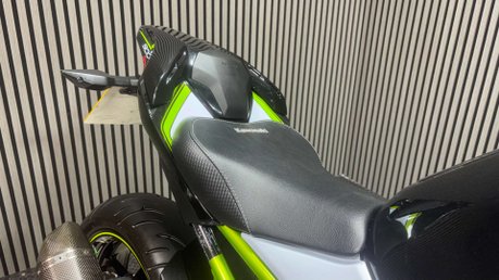 Kawasaki Z900 2019 69 PLATE FULL AKRAPOVIC ONLY 15K STUNNING NAKED BIKE 24