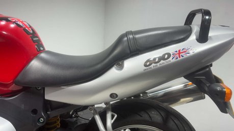 Triumph TT 2001 ONLY 9K NEW MOT 600CC INLINE 4 SPORTS BIKE 29