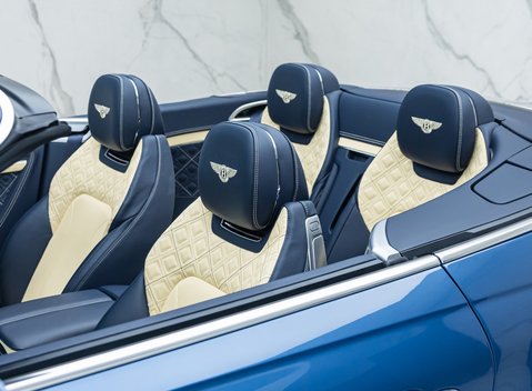 Bentley Continental GTC W12 First Edition 18