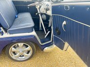 Volkswagen Campervan Split-Screen 45