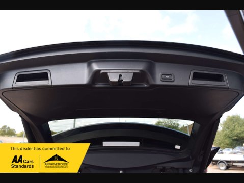 Land Rover Range Rover Evoque 2.0 Range Rover Evoque R-Dynamic SE D Auto 4WD 5dr 37