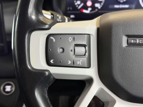 Land Rover Defender 3.0 D250 MHEV SE Hard Top SUV 5dr Diesel Auto 4WD MWB Euro 6 (s/s) (250 ps) 37