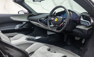 Ferrari SF90 Spider 13