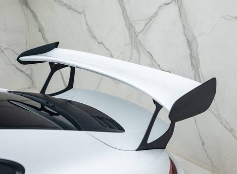 Porsche 911 GT3 RS (991.2) 37