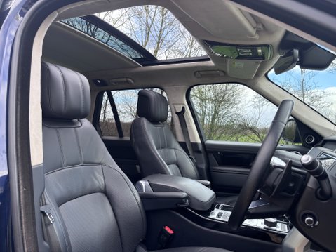 Land Rover Range Rover WESTMINSTER BLACK MHEV 10