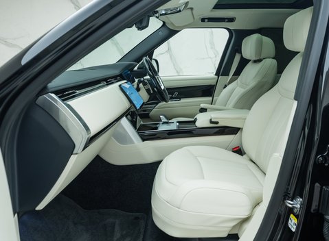 Land Rover Range Rover D350 AUTOBIOGRAPHY LWB 21