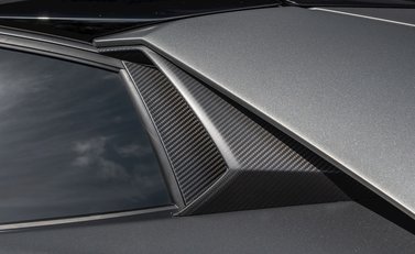 Lamborghini Aventador SV LP750-4 Roadster 30