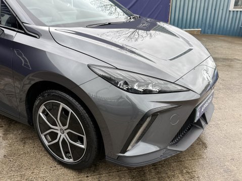 MG MG4 64kWh Trophy Long Range Hatchback 5dr Electric Auto (203 ps) 13