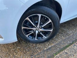 Toyota Yaris 1.5 Yaris Icon Tech VVT-i 5dr 3