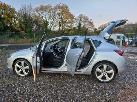 Vauxhall Astra 1.6 16v SRi Auto Euro 5 5dr 12