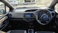 Toyota Yaris 1.5 VVT-h Design Hatchback 5dr Petrol Hybrid E-CVT Euro 6 (101 ps) 15