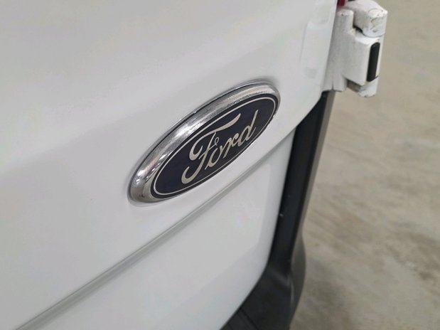Ford Transit Custom Transit Custom 300 L2 Diesel FWD 2.0 Eco Blue 130ps Low Roof Leader Van 8