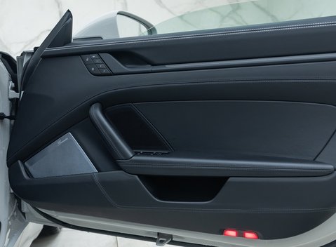 Porsche 911 Targa 4 GTS (992) 30